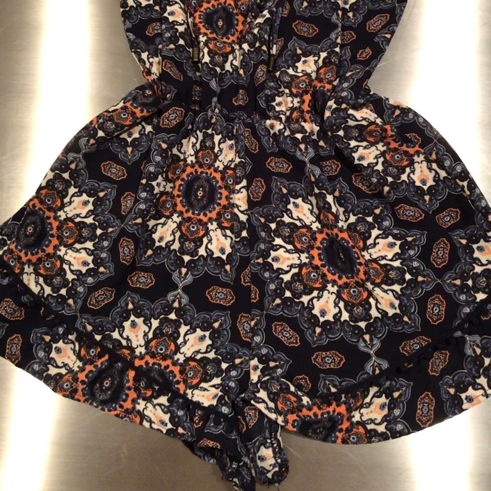 Navy romper - Picture 3 of 3